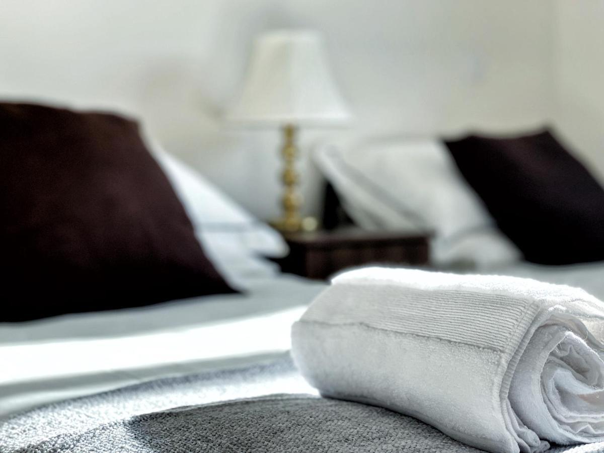 Artistic And Luxurious Apt With Sea View. Beach Side Суонзи Екстериор снимка